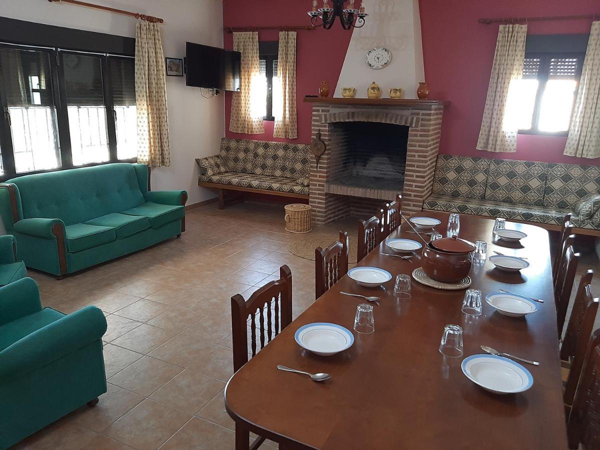 Casa Rural La Cerca มาดริเดฮอส ภายนอก รูปภาพ