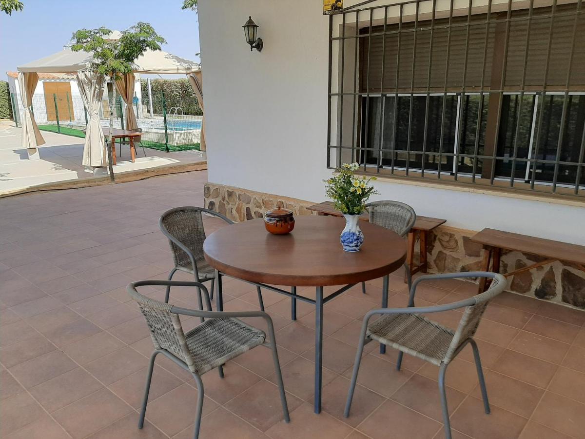 Casa Rural La Cerca มาดริเดฮอส ภายนอก รูปภาพ