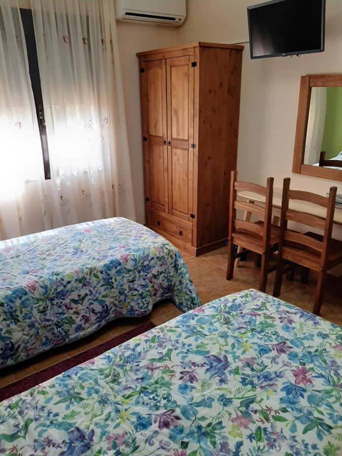 Casa Rural La Cerca มาดริเดฮอส ภายนอก รูปภาพ